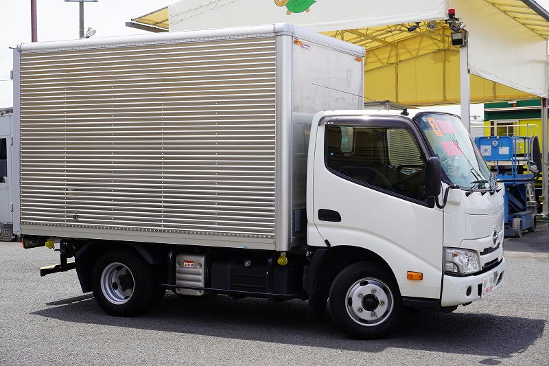 デュトロ　１０尺　アルミバン　積載２０００ｋｇ　ラッシング２段　バックカメラ　社外ナビ　ＥＴＣ　左電格ミラー　ＬＥＤヘッドライト　電動パーキングブレーキ　クリアランスソナー　全高２．８ｍ以下　９０度ストッパー　パブコ製　ＡＴ車！　車検「Ｒ８年３月まで！」4