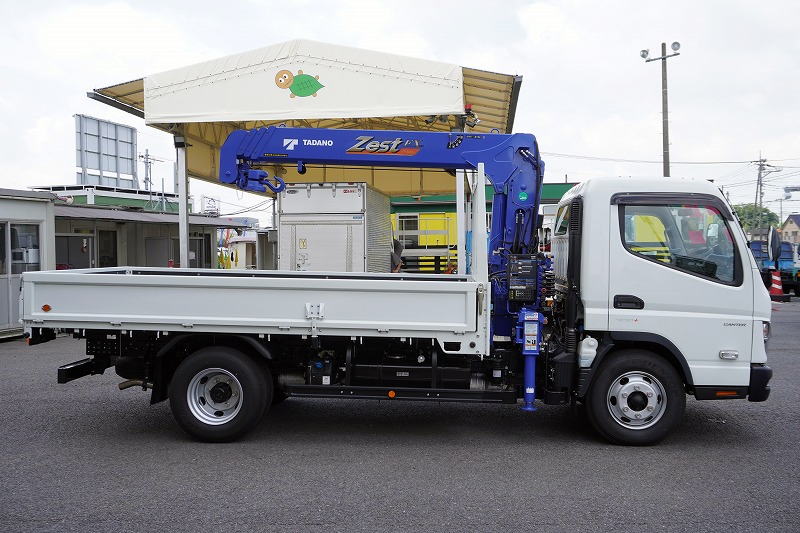 （未使用）　キャンター　「ワイドロング」　４段クレーン　積載３５００ｋｇ　タダノ製　ラジコン　フックイン　２．６３ｔ吊　セイコーラック　ＬＥＤヘッドライト＆ＬＥＤフォグランプ　左電格ミラー　坂道発進補助　スマートキー　衝突軽減ブレーキ　車線逸脱警報　５速ＭＴ！3