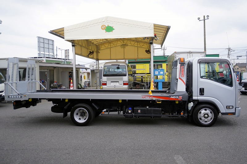 エルフ　「ワイド超ロング」　セーフティーローダー　車載専用　古河ユニック製　積載３０００ｋｇ　ウインチ　ラジコン　油圧リアゲート　一方開　床フック６対　左右電格ミラー　坂道発進補助　ＥＴＣ　フォグランプ　ミラーヒーター　衝突軽減ブレーキ　車線逸脱警報　低走行！６速ＭＴ！　車検「Ｒ８年５月まで！」3