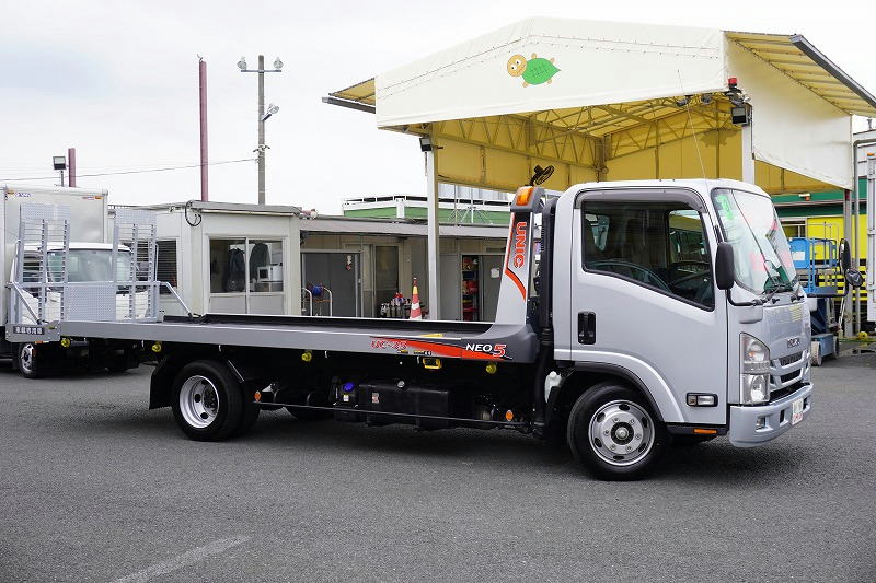 エルフ　「ワイド超ロング」　セーフティーローダー　車載専用　古河ユニック製　積載３０００ｋｇ　ウインチ　ラジコン　油圧リアゲート　一方開　床フック６対　左右電格ミラー　坂道発進補助　ＥＴＣ　フォグランプ　ミラーヒーター　衝突軽減ブレーキ　車線逸脱警報　低走行！６速ＭＴ！　車検「Ｒ８年５月まで！」4