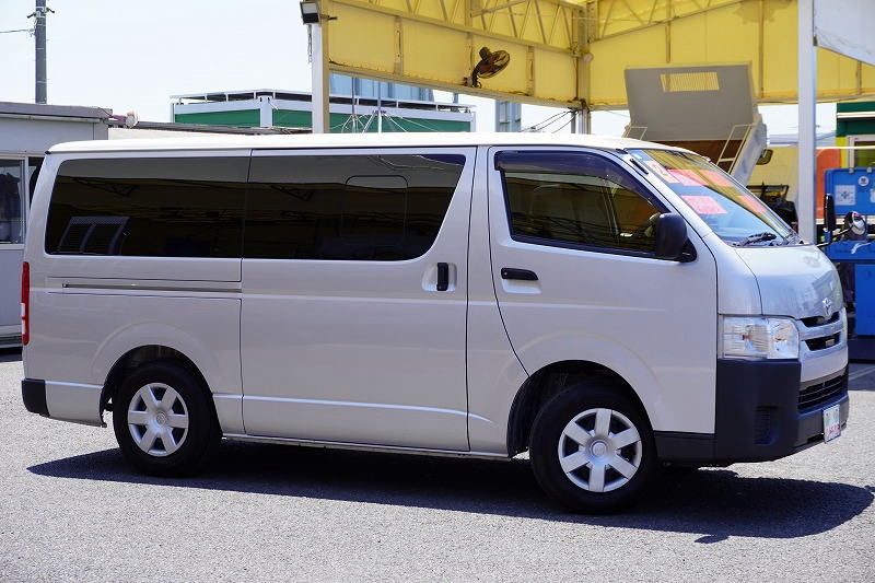レジアスエース　ロング　ＤＸ　５ドア　ガソリン車　３～６人乗り　和光工業製パワーゲート　バックカメラ　社外ナビ　ＥＴＣ　小窓　衝突軽減ブレーキ　車線逸脱警報　ＡＴ車！　車検「Ｒ８年４月まで！」4
