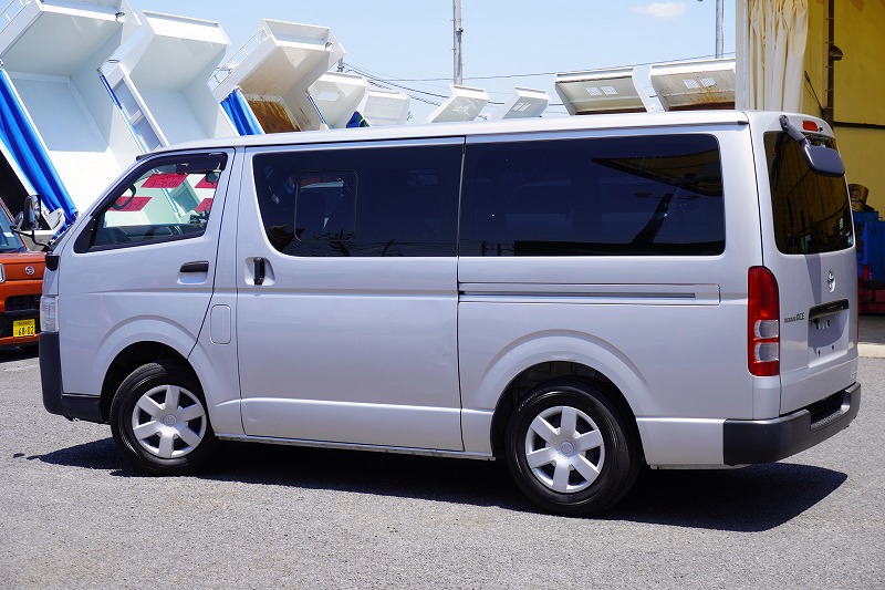 レジアスエース　ロング　ＤＸ　５ドア　ガソリン車　３～６人乗り　和光工業製パワーゲート　バックカメラ　社外ナビ　ＥＴＣ　小窓　衝突軽減ブレーキ　車線逸脱警報　ＡＴ車！　車検「Ｒ８年４月まで！」5
