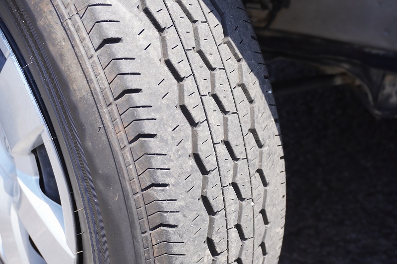 レジアスエース　ロング　ＤＸ　５ドア　ガソリン車　３～６人乗り　和光工業製パワーゲート　バックカメラ　社外ナビ　ＥＴＣ　小窓　衝突軽減ブレーキ　車線逸脱警報　ＡＴ車！　車検「Ｒ８年４月まで！」8
