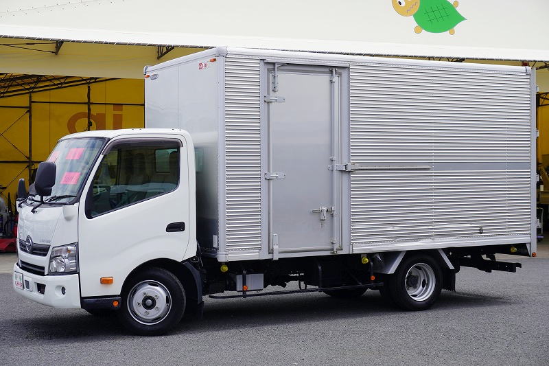 デュトロ　「ワイドロング」　アルミバン　積載２０００ｋｇ　サイドドア　ラッシング３段　バックカメラ　ＥＴＣ２．０　フォグランプ　北村製　５速ＭＴ！フロント画像