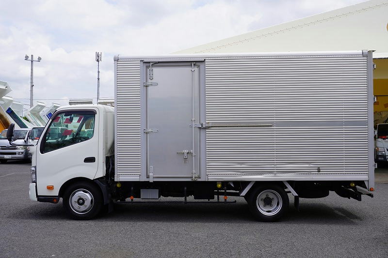 デュトロ　「ワイドロング」　アルミバン　積載２０００ｋｇ　サイドドア　ラッシング３段　バックカメラ　ＥＴＣ２．０　フォグランプ　北村製　５速ＭＴ！1