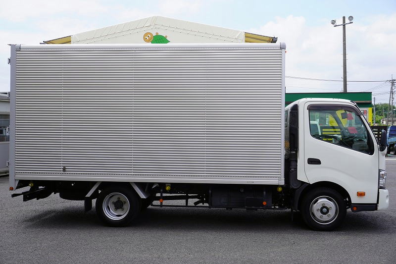 デュトロ　「ワイドロング」　アルミバン　積載２０００ｋｇ　サイドドア　ラッシング３段　バックカメラ　ＥＴＣ２．０　フォグランプ　北村製　５速ＭＴ！3