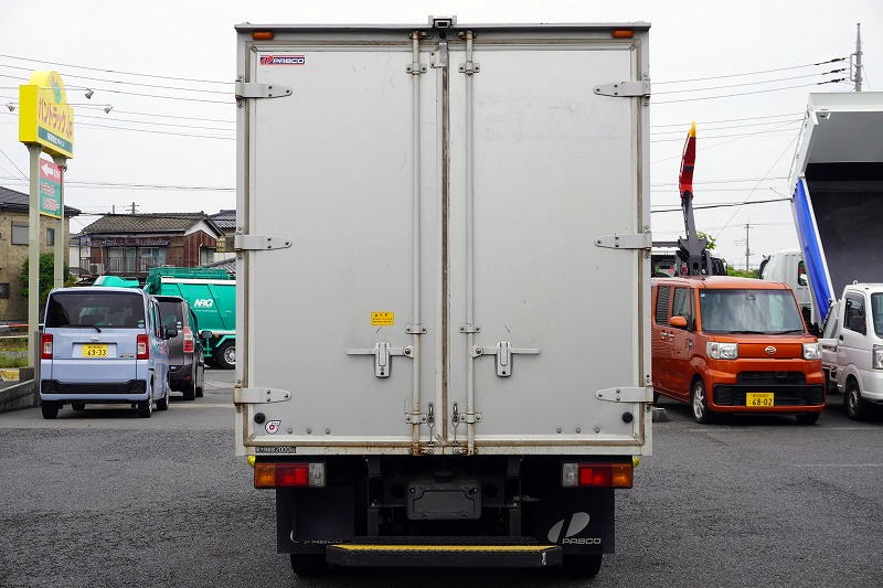 デュトロ　１０尺　アルミバン　積載２０００ｋｇ　ラッシング２段　バックカメラ　社外ナビ　ＥＴＣ　左電格ミラー　ＬＥＤヘッドライト　電動パーキングブレーキ　クリアランスソナー　全高２．８ｍ以下　９０度ストッパー　パブコ製　ＡＴ車！　車検「Ｒ８年２月まで！」2