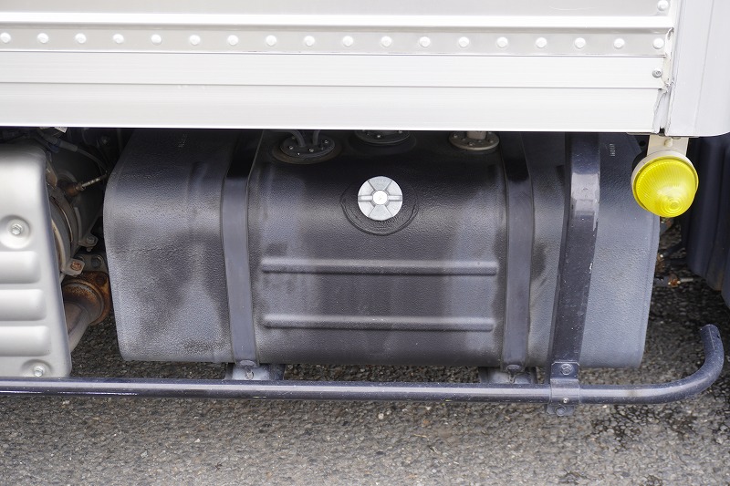 デュトロ　１０尺　アルミバン　積載２０００ｋｇ　ラッシング２段　バックカメラ　社外ナビ　ＥＴＣ　左電格ミラー　ＬＥＤヘッドライト　電動パーキングブレーキ　クリアランスソナー　全高２．８ｍ以下　９０度ストッパー　パブコ製　ＡＴ車！　車検「Ｒ８年２月まで！」23