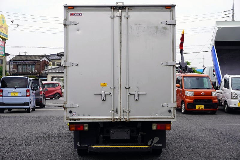 デュトロ　１０尺　アルミバン　積載２０００ｋｇ　ラッシング２段　バックカメラ　社外ナビ　ＥＴＣ　左電格ミラー　ＬＥＤヘッドライト　電動パーキングブレーキ　クリアランスソナー　全高２．８ｍ以下　９０度ストッパー　パブコ製　ＡＴ車！　車検「Ｒ８年２月まで！」2