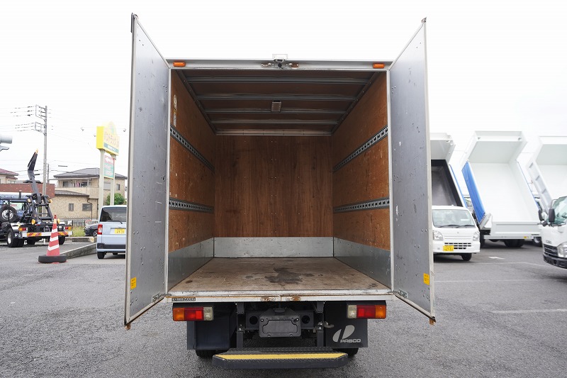 デュトロ　１０尺　アルミバン　積載２０００ｋｇ　ラッシング２段　バックカメラ　社外ナビ　ＥＴＣ　左電格ミラー　ＬＥＤヘッドライト　電動パーキングブレーキ　クリアランスソナー　全高２．８ｍ以下　９０度ストッパー　パブコ製　ＡＴ車！　車検「Ｒ８年２月まで！」19