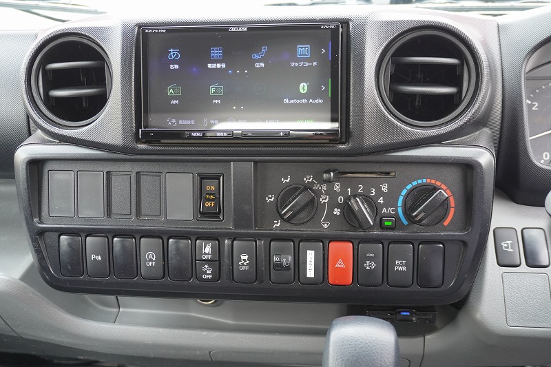 デュトロ　１０尺　アルミバン　積載２０００ｋｇ　ラッシング２段　バックカメラ　社外ナビ　ＥＴＣ　左電格ミラー　ＬＥＤヘッドライト　電動パーキングブレーキ　クリアランスソナー　全高２．８ｍ以下　９０度ストッパー　パブコ製　ＡＴ車！　車検「Ｒ８年２月まで！」26