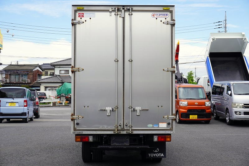 ダイナ　１０尺　アルミバン　積載２０００ｋｇ　ラッシング１段　床フック３対　９０度ストッパー　左電格ミラー　社外ナビ　フルセグＴＶ　バックカメラ　ＥＴＣ　左電格ミラー　衝突軽減ブレーキ　車線逸脱警報　内高２．１５ｍ　トヨタ車体製　ワンオーナー！ＡＴ車！2