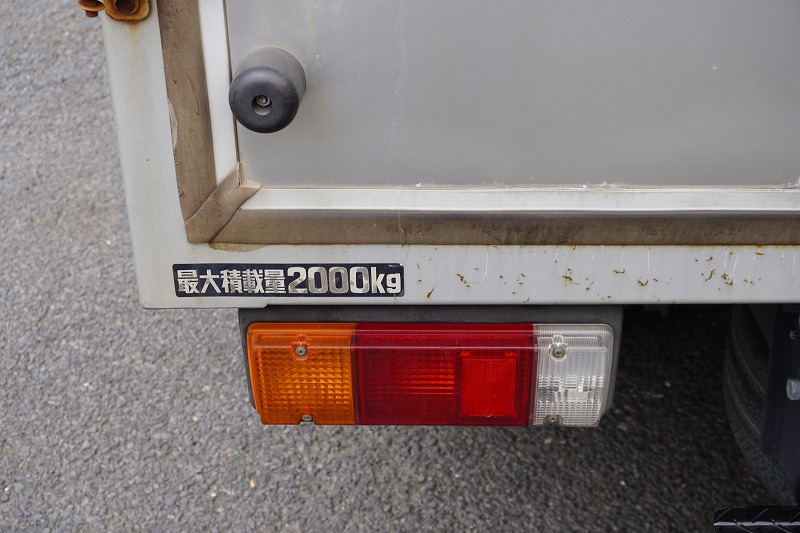 ダイナ　１０尺　アルミバン　積載２０００ｋｇ　ラッシング１段　床フック３対　９０度ストッパー　左電格ミラー　社外ナビ　フルセグＴＶ　バックカメラ　ＥＴＣ　左電格ミラー　衝突軽減ブレーキ　車線逸脱警報　内高２．１５ｍ　トヨタ車体製　ワンオーナー！ＡＴ車！21
