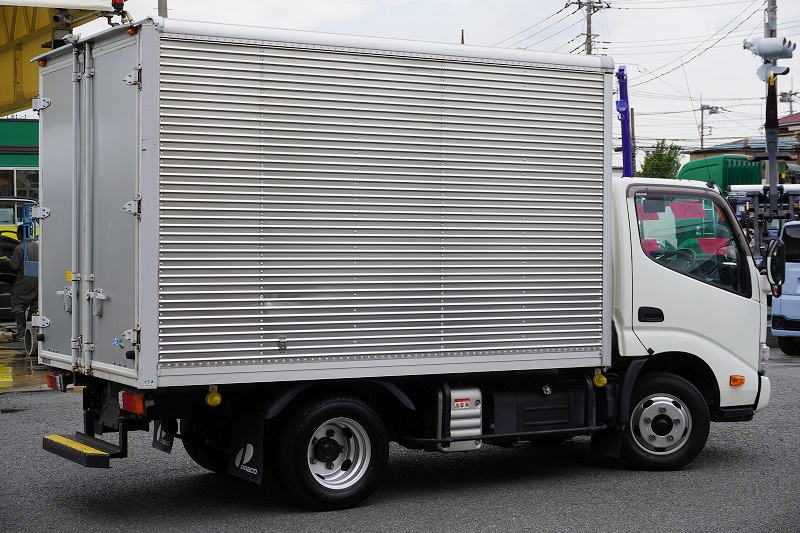 デュトロ　１０尺　アルミバン　積載２０００ｋｇ　ラッシング２段　バックカメラ　社外ナビ　ＥＴＣ　左電格ミラー　ＬＥＤヘッドライト　電動パーキングブレーキ　クリアランスソナー　全高２．８ｍ以下　９０度ストッパー　パブコ製　ＡＴ車！　車検「Ｒ８年３月まで！」6