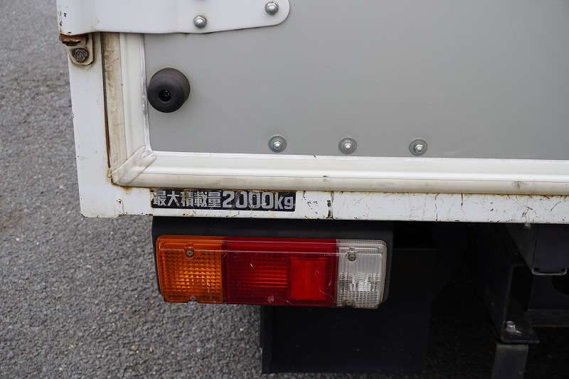 デュトロ　１０尺　アルミバン　積載２０００ｋｇ　ラッシング２段　バックカメラ　社外ナビ　ＥＴＣ　左電格ミラー　ＬＥＤヘッドライト　電動パーキングブレーキ　クリアランスソナー　全高２．８ｍ以下　９０度ストッパー　パブコ製　ＡＴ車！　車検「Ｒ８年３月まで！」20