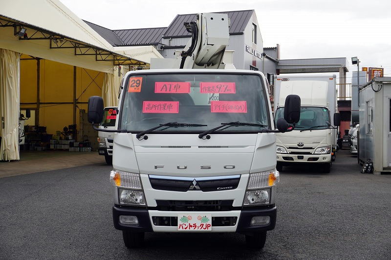 キャンター　高所作業車　アイチ製（ＳＢ１０Ａ）　最大地上高９．７ｍ　ＦＲＰバケット　バケット積載荷重２００ｋｇ　積載３００ｋｇ　工具入れ　ジョイスティックタイプ　アワーメーター：３５０５ｈ　左電格ミラー　社外ナビ　バックカメラ　フォグランプ　通信工事仕様！ＡＴ車！0
