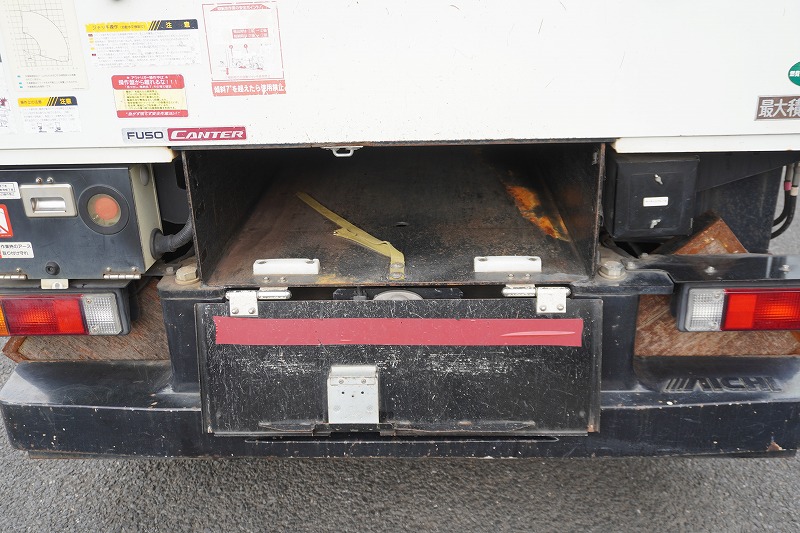 キャンター　高所作業車　アイチ製（ＳＢ１０Ａ）　最大地上高９．７ｍ　ＦＲＰバケット　バケット積載荷重２００ｋｇ　積載３００ｋｇ　工具入れ　ジョイスティックタイプ　アワーメーター：３５０５ｈ　左電格ミラー　社外ナビ　バックカメラ　フォグランプ　通信工事仕様！ＡＴ車！22