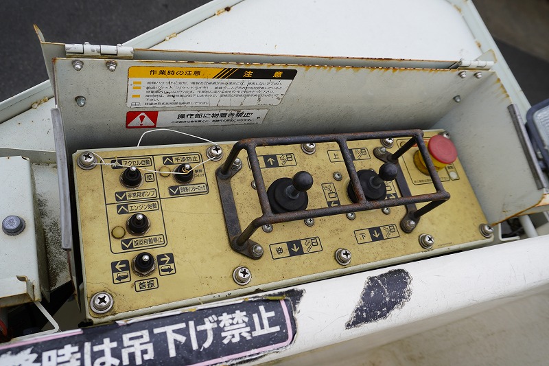 キャンター　高所作業車　アイチ製（ＳＢ１０Ａ）　最大地上高９．７ｍ　ＦＲＰバケット　バケット積載荷重２００ｋｇ　積載３００ｋｇ　工具入れ　ジョイスティックタイプ　アワーメーター：３５０５ｈ　左電格ミラー　社外ナビ　バックカメラ　フォグランプ　通信工事仕様！ＡＴ車！29