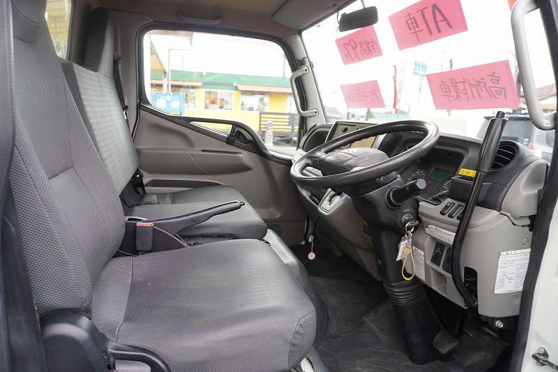 キャンター　高所作業車　アイチ製（ＳＢ１０Ａ）　最大地上高９．７ｍ　ＦＲＰバケット　バケット積載荷重２００ｋｇ　積載３００ｋｇ　工具入れ　ジョイスティックタイプ　アワーメーター：３５０５ｈ　左電格ミラー　社外ナビ　バックカメラ　フォグランプ　通信工事仕様！ＡＴ車！41