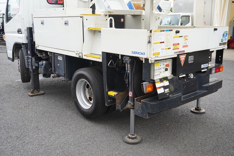 キャンター　高所作業車　アイチ製（ＳＢ１０Ａ）　最大地上高９．７ｍ　ＦＲＰバケット　バケット積載荷重２００ｋｇ　積載３００ｋｇ　工具入れ　ジョイスティックタイプ　アワーメーター：２４５５ｈ　左電格ミラー　社外ナビ　バックカメラ　フォグランプ　通信工事仕様！ＡＴ車！29