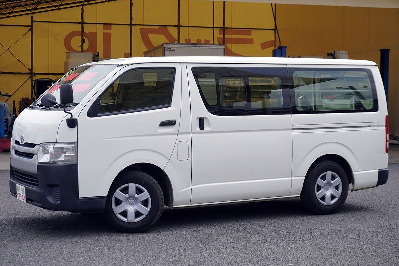 レジアスエース　ロング　ＤＸ　４ドア　ガソリン車　３～６人乗り　トヨタ車体製パワーゲート　荷台板張り　純正ナビ　ワンセグＴＶ　バックカメラ　ＥＴＣ　小窓　キーレス　ワンオーナー！ＡＴ車！7