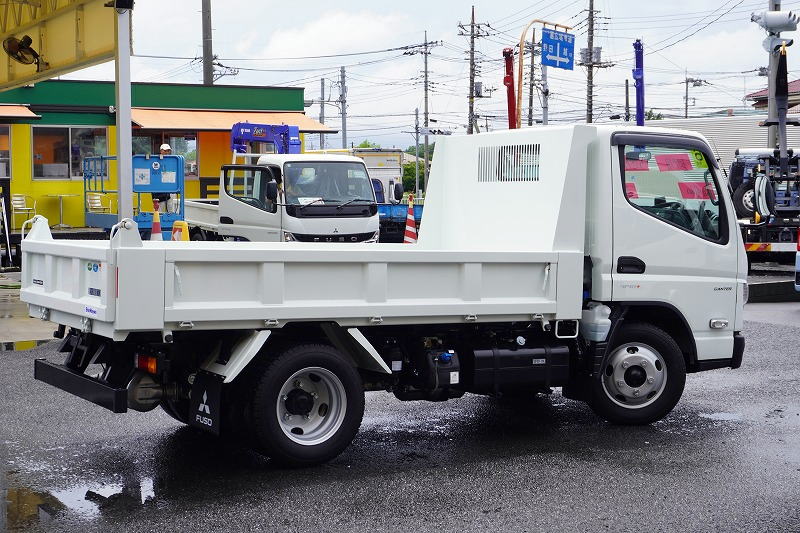 （未使用）　キャンター　強化ダンプ　新明和製　積載３０００ｋｇ　三方開　全低床　スマートキー　左電格ミラー　ＬＥＤヘッドライト＆フォグランプ　衝突軽減ブレーキ　車線逸脱警報　５速ＭＴ！車検「Ｒ８年７月まで！」6