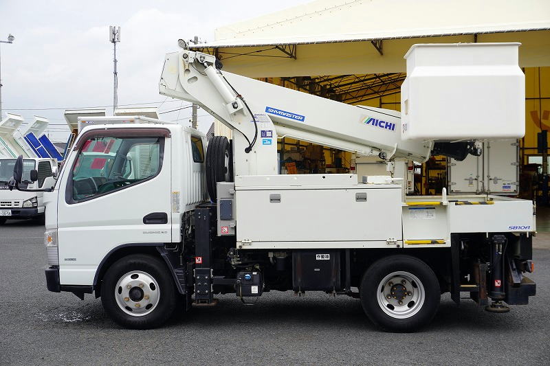キャンター　高所作業車　アイチ製（ＳＢ１０Ａ）　最大地上高９．７ｍ　ＦＲＰバケット　バケット積載荷重２００ｋｇ　積載３００ｋｇ　工具入れ　ジョイスティックタイプ　アワーメーター：２１００ｈ　左電格ミラー　フォグランプ　通信工事仕様！ＡＴ車！1