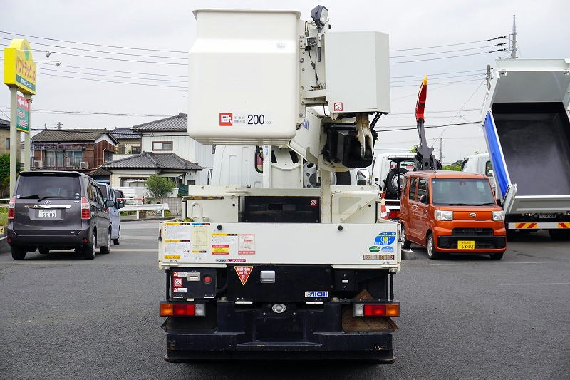 キャンター　高所作業車　アイチ製（ＳＢ１０Ａ）　最大地上高９．７ｍ　ＦＲＰバケット　バケット積載荷重２００ｋｇ　積載３００ｋｇ　工具入れ　ジョイスティックタイプ　アワーメーター：２１００ｈ　左電格ミラー　フォグランプ　通信工事仕様！ＡＴ車！3