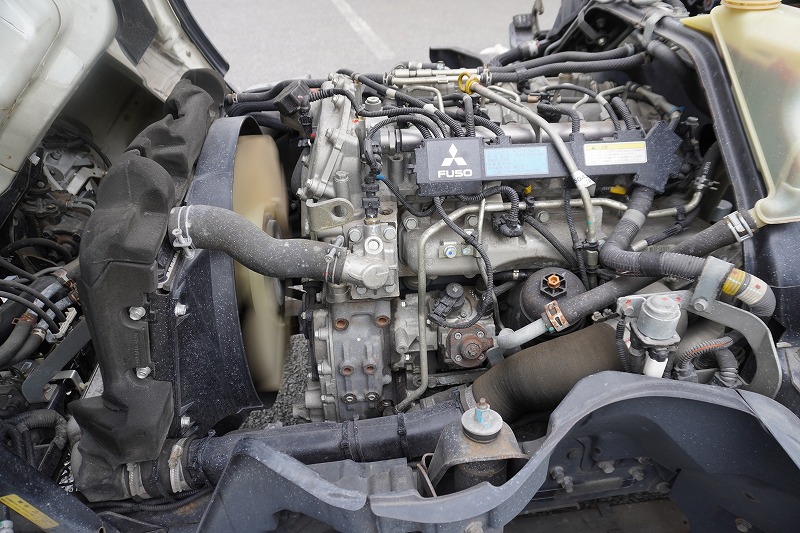 キャンター　高所作業車　アイチ製（ＳＢ１０Ａ）　最大地上高９．７ｍ　ＦＲＰバケット　バケット積載荷重２００ｋｇ　積載３００ｋｇ　工具入れ　ジョイスティックタイプ　アワーメーター：２１００ｈ　左電格ミラー　フォグランプ　通信工事仕様！ＡＴ車！13