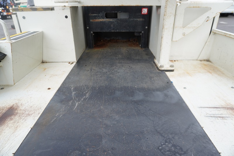 キャンター　高所作業車　アイチ製（ＳＢ１０Ａ）　最大地上高９．７ｍ　ＦＲＰバケット　バケット積載荷重２００ｋｇ　積載３００ｋｇ　工具入れ　ジョイスティックタイプ　アワーメーター：２１００ｈ　左電格ミラー　フォグランプ　通信工事仕様！ＡＴ車！18
