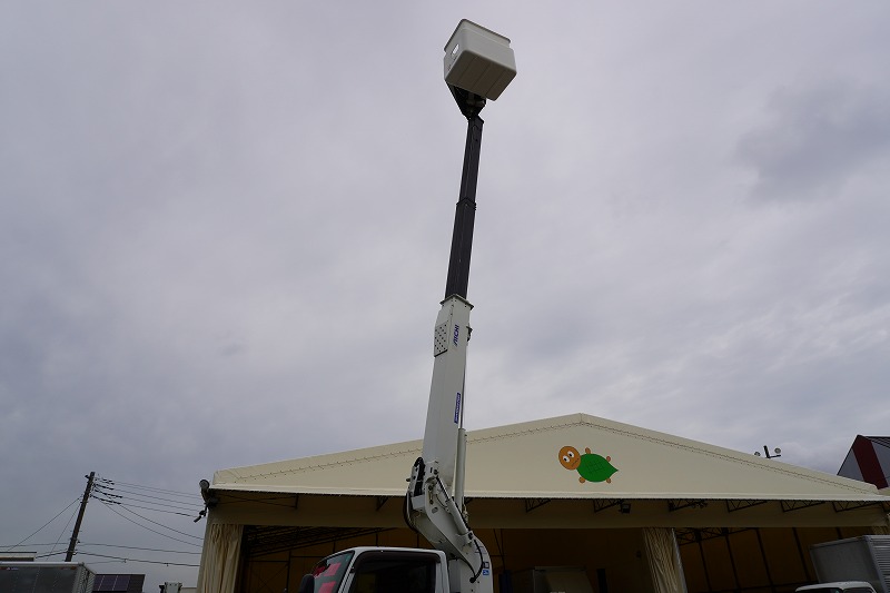 キャンター　高所作業車　アイチ製（ＳＢ１０Ａ）　最大地上高９．７ｍ　ＦＲＰバケット　バケット積載荷重２００ｋｇ　積載３００ｋｇ　工具入れ　ジョイスティックタイプ　アワーメーター：２１００ｈ　左電格ミラー　フォグランプ　通信工事仕様！ＡＴ車！27