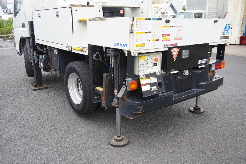 キャンター　高所作業車　アイチ製（ＳＢ１０Ａ）　最大地上高９．７ｍ　ＦＲＰバケット　バケット積載荷重２００ｋｇ　積載３００ｋｇ　工具入れ　ジョイスティックタイプ　アワーメーター：２１００ｈ　左電格ミラー　フォグランプ　通信工事仕様！ＡＴ車！31