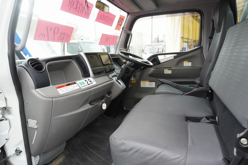 キャンター　高所作業車　アイチ製（ＳＢ１０Ａ）　最大地上高９．７ｍ　ＦＲＰバケット　バケット積載荷重２００ｋｇ　積載３００ｋｇ　工具入れ　ジョイスティックタイプ　アワーメーター：２９３５ｈ　左電格ミラー　社外ナビ　バックカメラ　フォグランプ　通信工事仕様！ＡＴ車！42