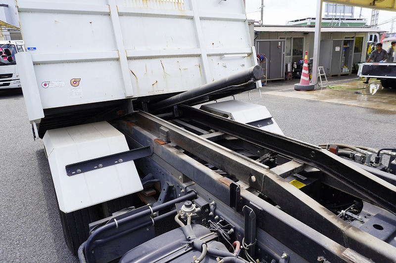 エルフ　「ワイド」　強化　ローダーダンプ　新明和製　一方開　積載３７５０ｋｇ　スライド用ラジコン　ＥＴＣ　ダンプピン　壁面フック３対　ＡＴ車！18