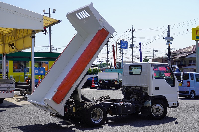 エルフ　「標準幅」　強化　ローダーダンプ　新明和製　三方開　積載３０００ｋｇ　手動コボレーン　ダンプピン　ＥＴＣ　左電格ミラー　坂道発進補助　キーレス　６速ＭＴ！26
