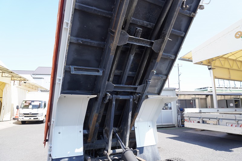 エルフ　「標準幅」　強化　ローダーダンプ　新明和製　三方開　積載３０００ｋｇ　手動コボレーン　ダンプピン　ＥＴＣ　左電格ミラー　坂道発進補助　キーレス　６速ＭＴ！28