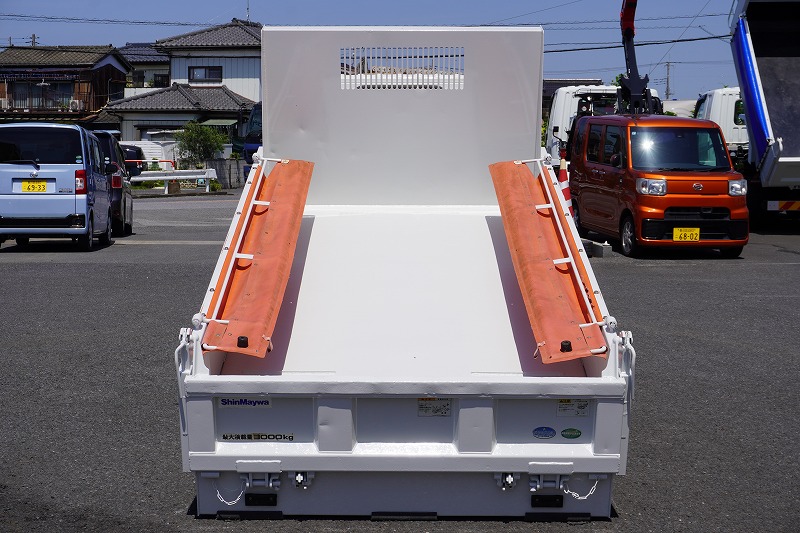 エルフ　「標準幅」　強化　ローダーダンプ　新明和製　三方開　積載３０００ｋｇ　手動コボレーン　ダンプピン　ＥＴＣ　左電格ミラー　坂道発進補助　６速ＭＴ！17
