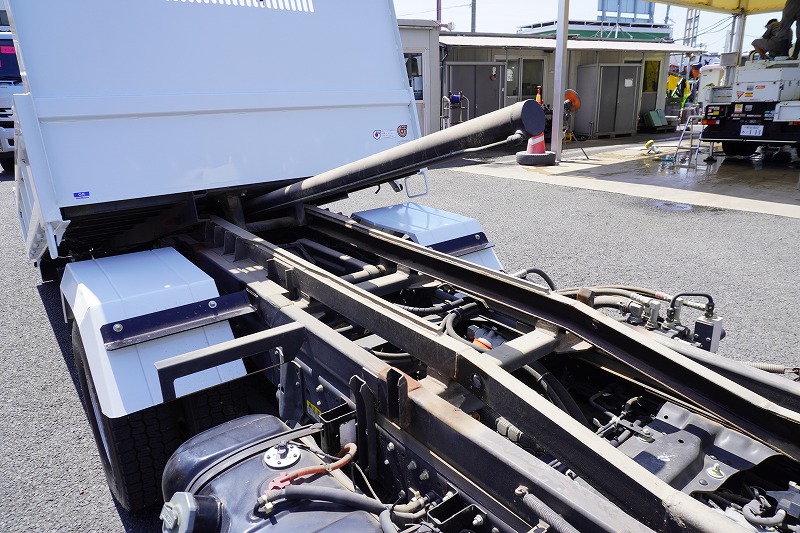 エルフ　「標準幅」　強化　ローダーダンプ　新明和製　三方開　積載３０００ｋｇ　手動コボレーン　ダンプピン　ＥＴＣ　左電格ミラー　坂道発進補助　６速ＭＴ！18