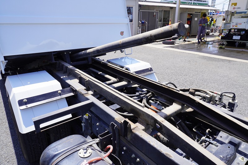 エルフ　「標準幅」　強化　ローダーダンプ　新明和製　三方開　積載３０００ｋｇ　手動コボレーン　ダンプピン　ＥＴＣ　左電格ミラー　坂道発進補助　キーレス　６速ＭＴ！18