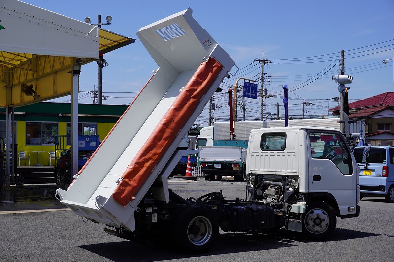 エルフ　「標準幅」　強化　ローダーダンプ　新明和製　三方開　積載３０００ｋｇ　手動コボレーン　ダンプピン　ＥＴＣ　左電格ミラー　坂道発進補助　キーレス　６速ＭＴ！26