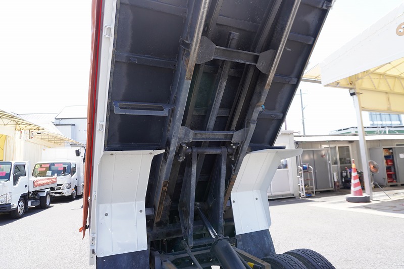 エルフ　「標準幅」　強化　ローダーダンプ　新明和製　三方開　積載３０００ｋｇ　手動コボレーン　ダンプピン　ＥＴＣ　左電格ミラー　坂道発進補助　キーレス　６速ＭＴ！29