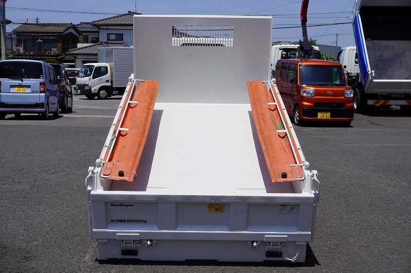 エルフ　「標準幅」　強化　ローダーダンプ　新明和製　三方開　積載３０００ｋｇ　手動コボレーン　ダンプピン　ＥＴＣ　左電格ミラー　ＡＴ車！17