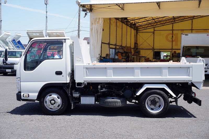 エルフ　「標準幅」　強化　ローダーダンプ　新明和製　三方開　積載３０００ｋｇ　手動コボレーン　ダンプピン　ＥＴＣ　６速ＭＴ！1