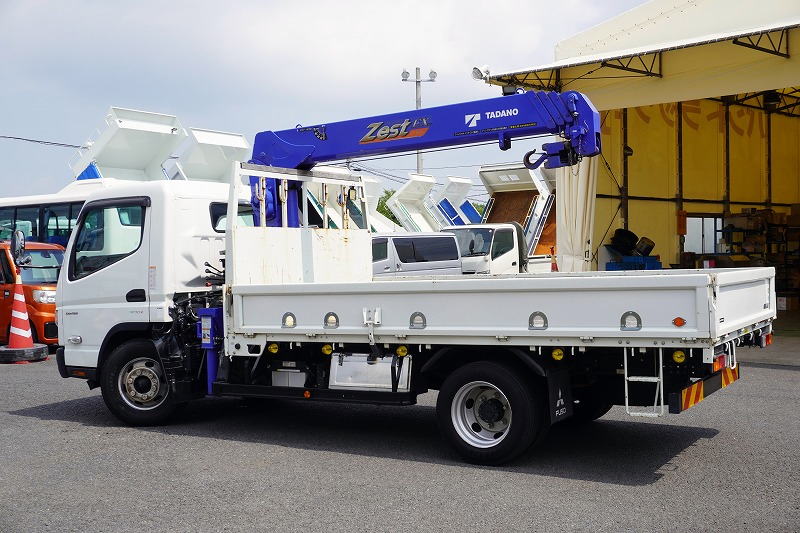 キャンター　「ワイドロング」　４段クレーン　積載３０００ｋｇ　タダノ製　ラジコン無し　フックイン　２．９３ｔ吊　セイコーラック　鳥居下部鉄板張り＆Ｊフック付き　ＬＥＤヘッドライト　社外ナビ　バックカメラ　ＥＴＣ　左電格ミラー　衝突軽減ブレーキ　車線逸脱警報　５速ＭＴ！高年式！4