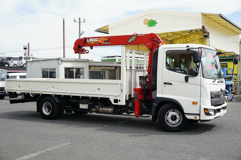 レンジャー　４トン　「ベッドレス」　４段クレーン　積載２４５０ｋｇ　古河ユニック製　５．４ｍ長　ラジコン　フックイン　２．９３ｔ吊　セイコーラック　ロープ穴３対　床フック　ＥＴＣ　坂道発進補助　衝突軽減ブレーキ　車線逸脱警報　６速ＭＴ！4