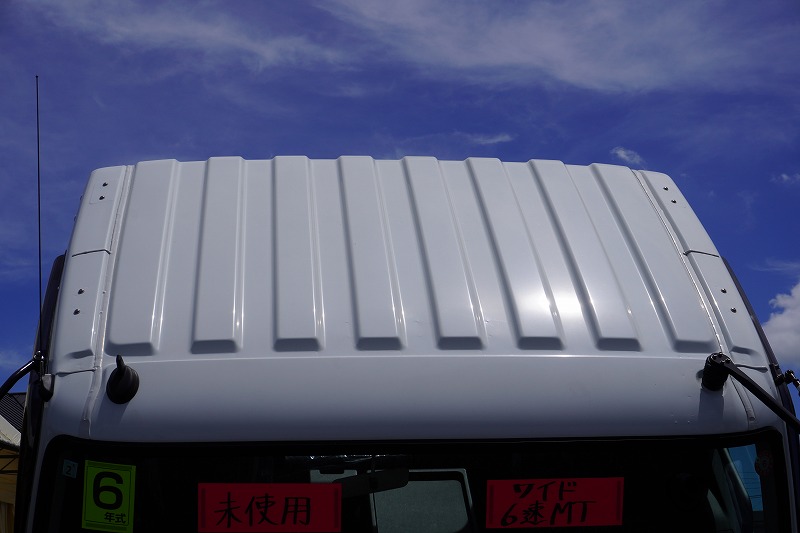 （未使用）　ファイター　増トン　「ワイド　ベッド付き」　５段クレーン　積載７２００ｋｇ　古河ユニック製　６ｍ長　アルミブロック　五方開　ラジコン　フックイン　２．９３ｔ吊　差し違いアウトリガー　坂道発進補助　アルミホイール　衝突軽減ブレーキ　車線逸脱警報　６速ＭＴ！　車検「Ｒ８年２月まで！」14