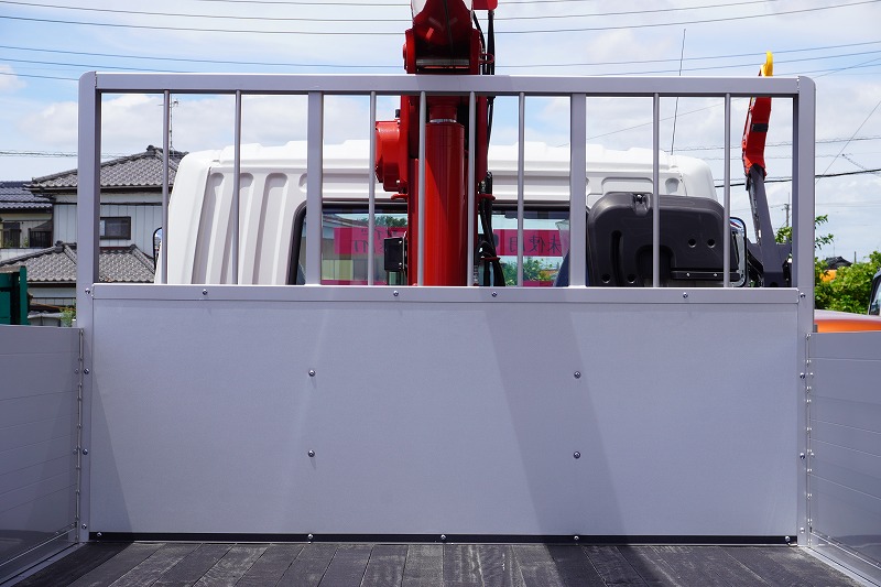 （未使用）　ファイター　増トン　「ワイド　ベッド付き」　５段クレーン　積載７２００ｋｇ　古河ユニック製　６ｍ長　アルミブロック　五方開　ラジコン　フックイン　２．９３ｔ吊　差し違いアウトリガー　坂道発進補助　アルミホイール　衝突軽減ブレーキ　車線逸脱警報　６速ＭＴ！　車検「Ｒ８年２月まで！」17