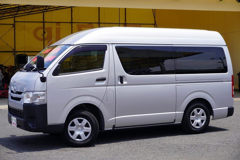 ハイエース　ロング　ＤＸ　５ドア　「ハイルーフ　４ＷＤ」　ディーゼル車　３人乗り　和光工業製パワーゲート　荷台板張り　荷室加工有り　ラッシング１段　セパレーターカーテン　社外ナビ　バックカメラ　ＥＴＣ　キーレス　小窓　ＡＴ車！7