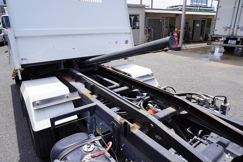 エルフ　「標準幅」　強化　ローダーダンプ　新明和製　三方開　積載３０００ｋｇ　スライド用ラジコン　ダンプピン　ＥＴＣ　坂道発進補助　キーレス　６速ＭＴ！18