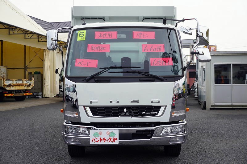 （未使用）　ファイター　増トン　「ベッド付き　土砂禁止」　深ダンプ　新明和製　一方開　積載６６００ｋｇ　リア片開き扉　鳥居シートデッキ＆ラダー　坂道発進補助　ＥＴＣ２．０　衝突軽減ブレーキ　車線逸脱警報　オートエアコン　メッキパーツ　６速ＭＴ！　車検「Ｒ７年８月まで！」0
